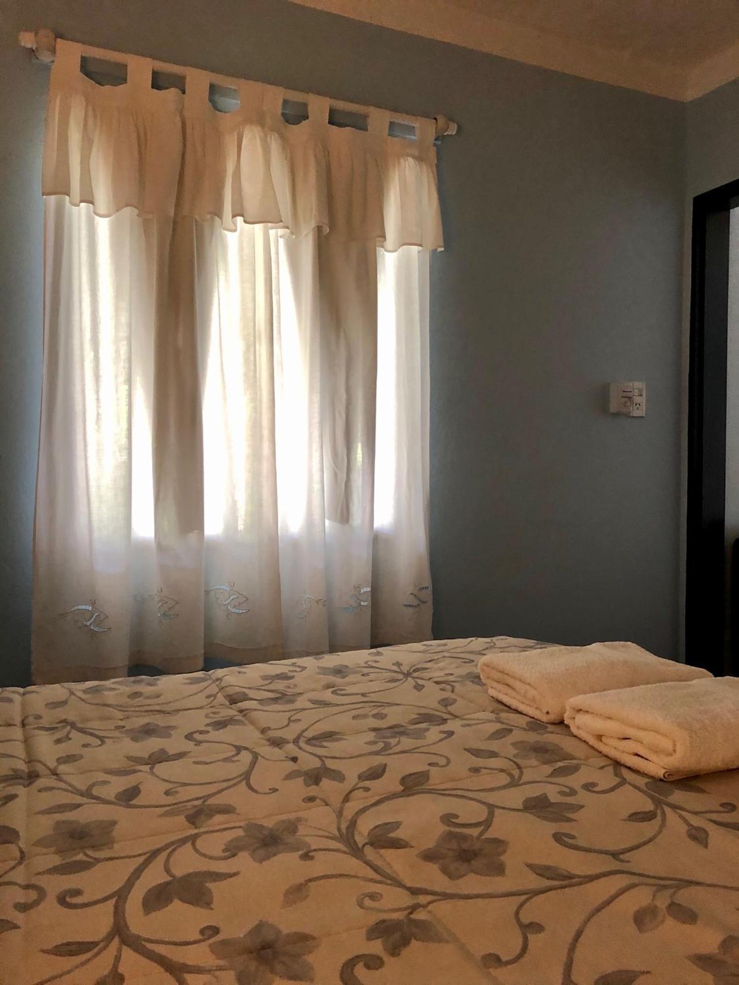 Hosteria Isabel Departamentos Y Habitaciones Con Bano Privado Лас-Грутас Номер фото