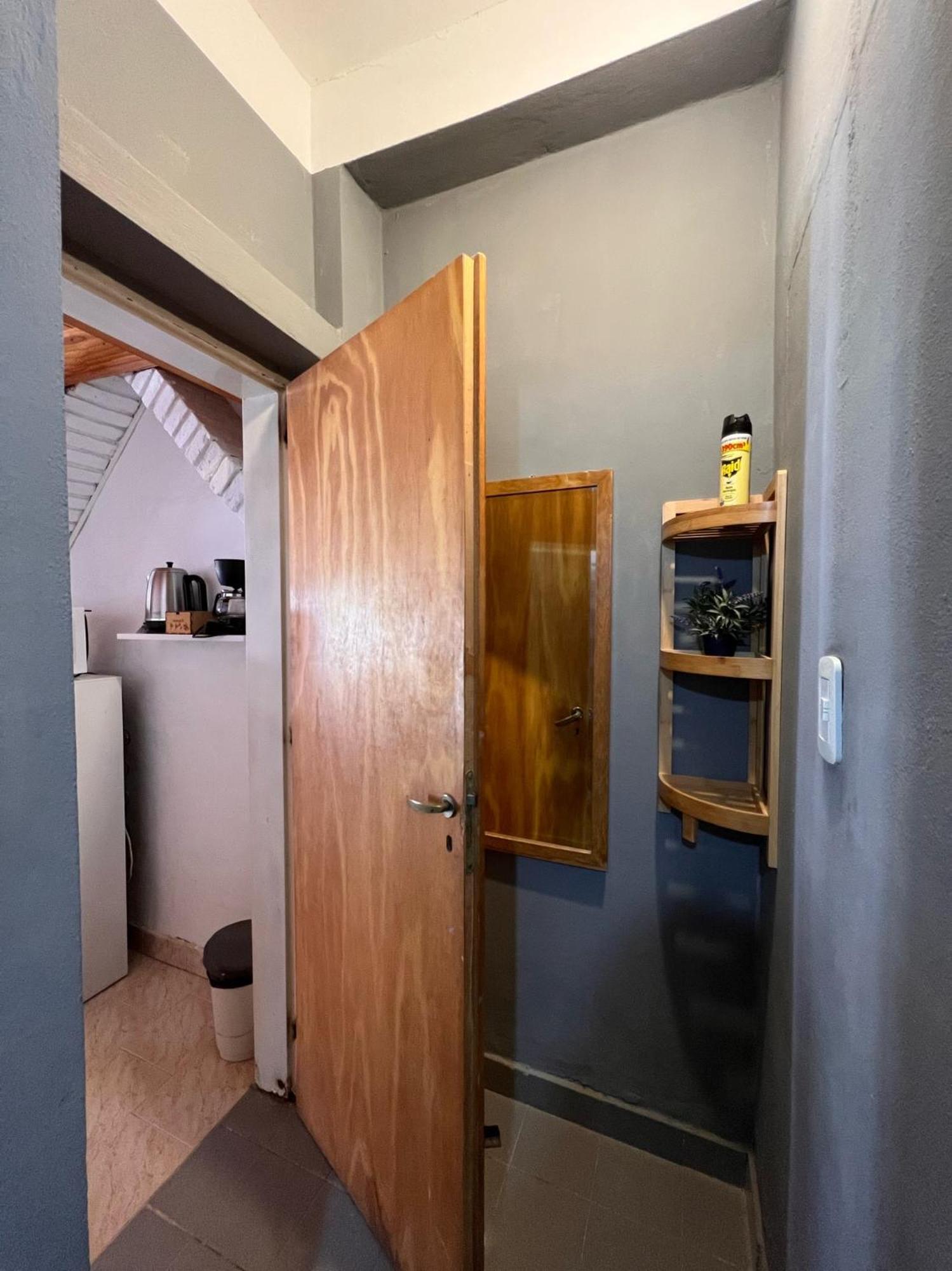Hosteria Isabel Departamentos Y Habitaciones Con Bano Privado Лас-Грутас Номер фото
