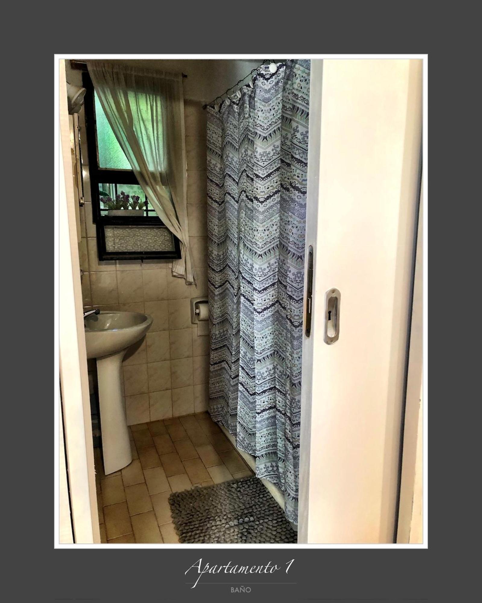 Hosteria Isabel Departamentos Y Habitaciones Con Bano Privado Лас-Грутас Номер фото